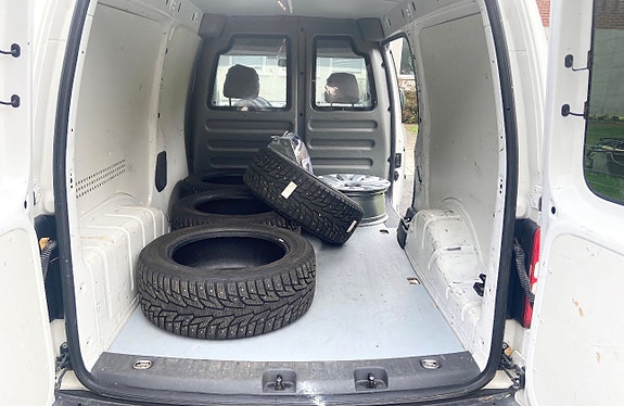 Volkswagen Caddy Maxi 4 of 4
