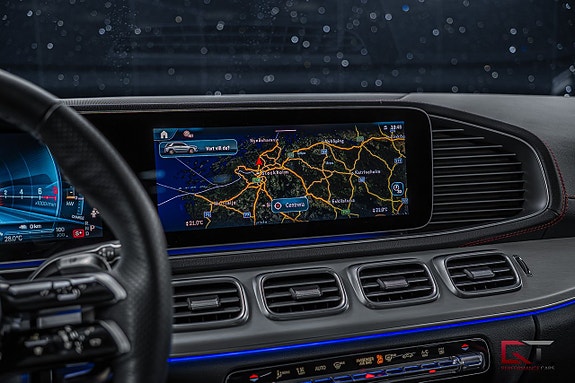 Mercedes-Benz GLE53 14 of 24