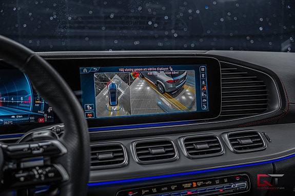 Mercedes-Benz GLE53 15 of 24