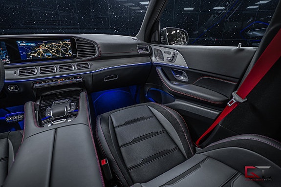 Mercedes-Benz GLE53 20 of 24