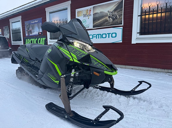 Arctic Cat Thundercat 9000 Steg 2 2 of 5