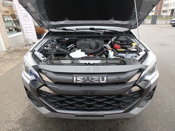 Isuzu D-max 11 of 16