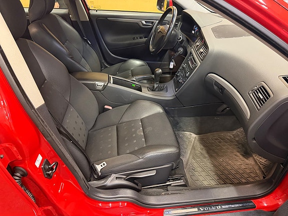 Volvo S60 12 of 18