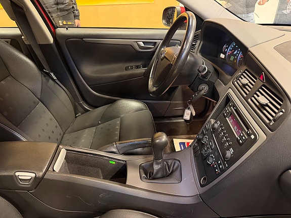 Volvo S60 14 of 18