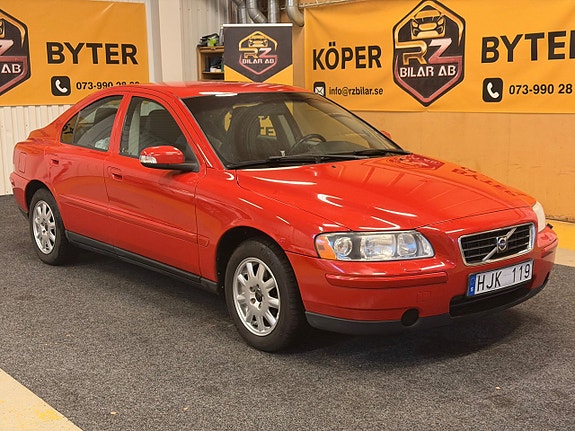 Volvo S60 3 of 5