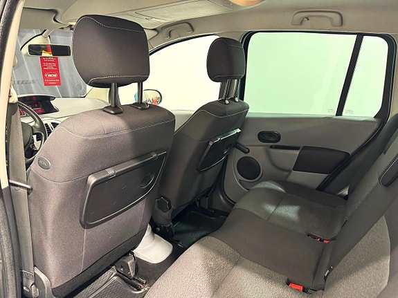 Renault Grand Modus 8 of 17