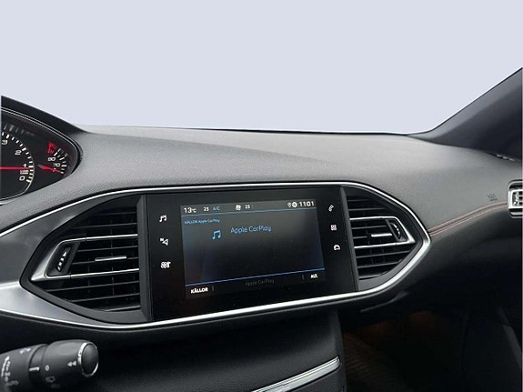 Peugeot 308 SW 14 of 19