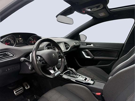 Peugeot 308 SW 9 of 19