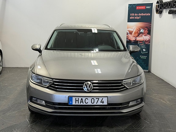 Volkswagen Passat 2 of 27