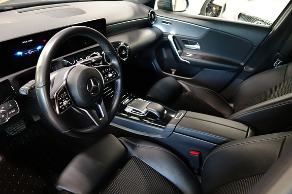 Mercedes-Benz A180 5 of 5