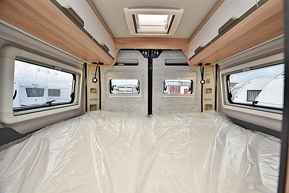 Knaus 600 ME Boxlife Platinum Selection, Långbäddar 15 of 27