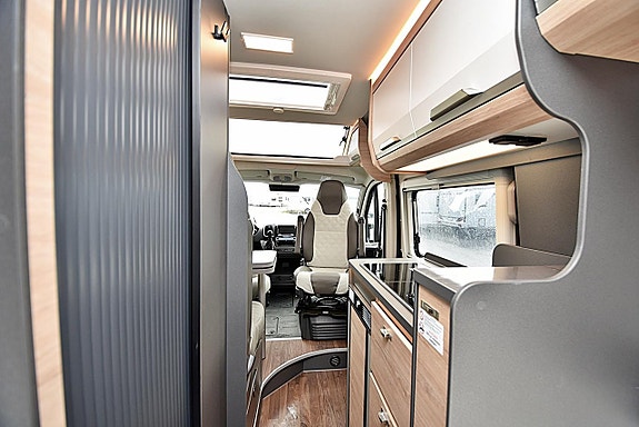 Knaus 600 ME Boxlife Platinum Selection, Långbäddar 19 of 27