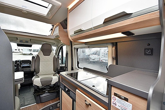 Knaus 600 ME Boxlife Platinum Selection, Långbäddar 20 of 27