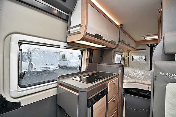 Knaus 600 ME Boxlife Platinum Selection, Långbäddar 13 of 27