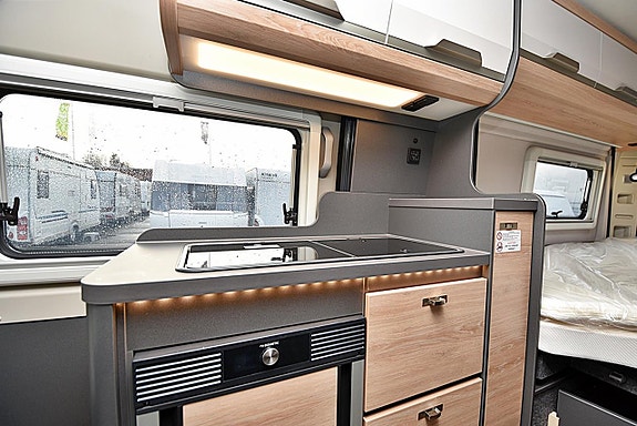 Knaus 600 ME Boxlife Platinum Selection, Långbäddar 14 of 27
