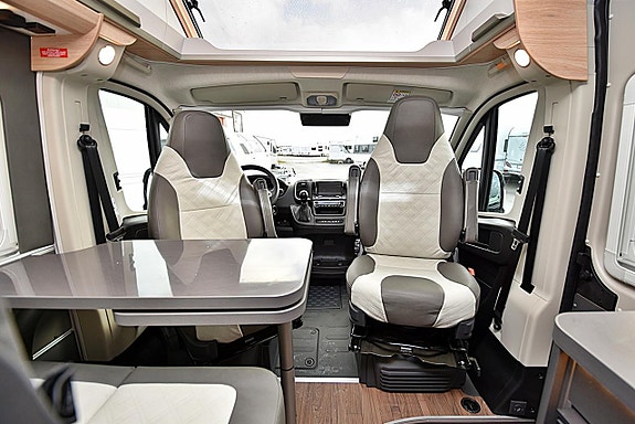 Knaus 600 ME Boxlife Platinum Selection, Långbäddar 22 of 27
