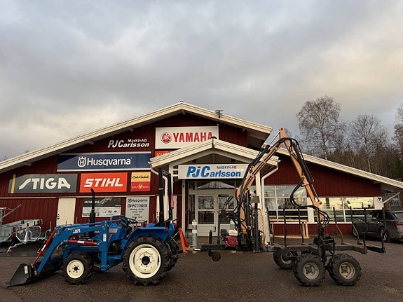 ISEKI TU1700F 4WD Frontlastare Timmervagn