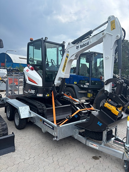 Bobcat E26 2 of 3