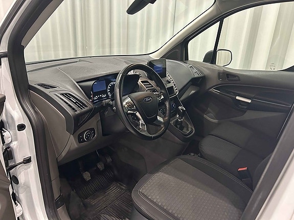 Ford Transit Connect 7 of 11