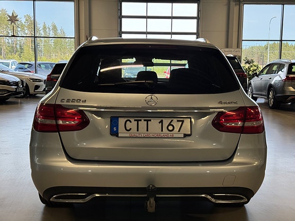 Mercedes-Benz C220 5 of 5