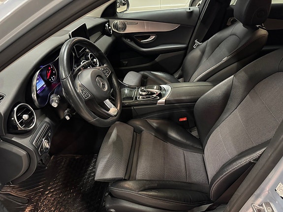 Mercedes-Benz C220 8 of 25