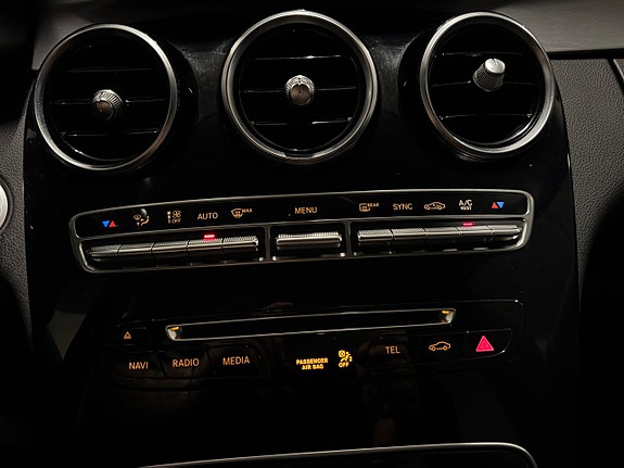 Mercedes-Benz C220 20 of 25