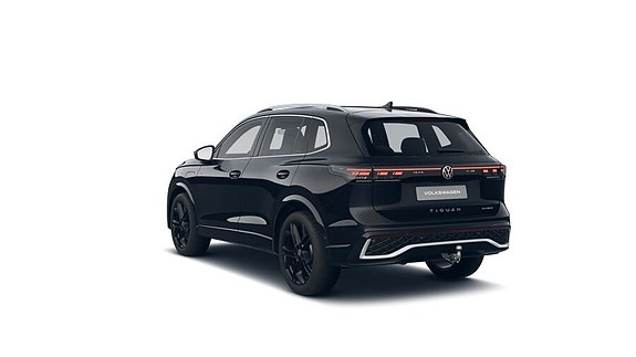 Volkswagen Tiguan 3 of 5