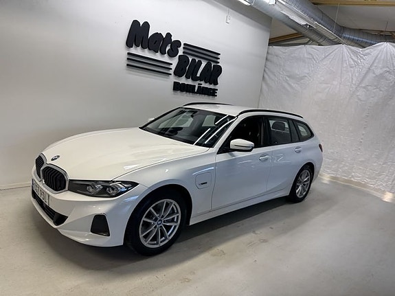 BMW 330e