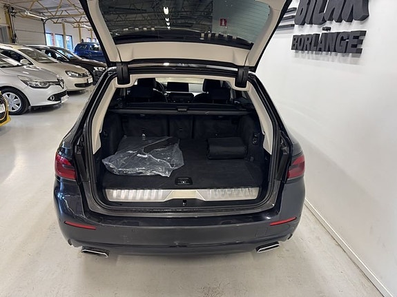 BMW 530e 5 of 9