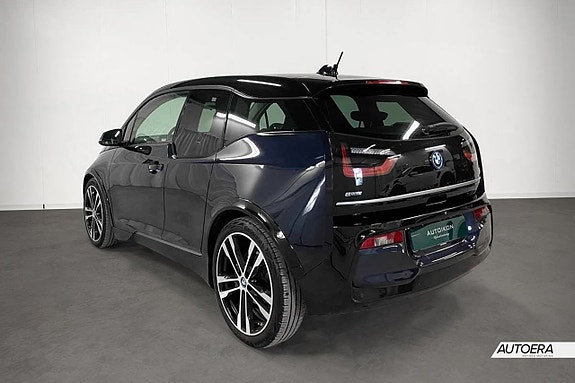 BMW i3 4 of 5