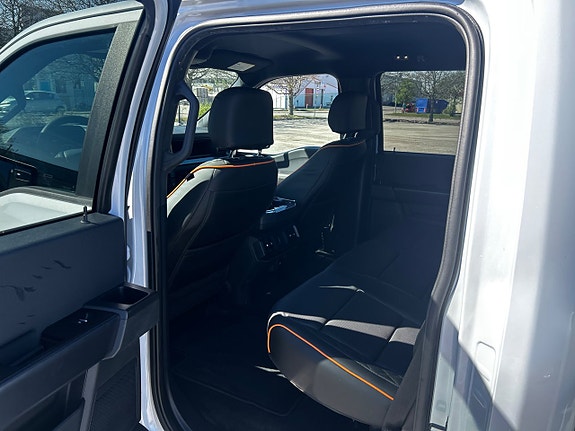 Ford F-150 10 of 19