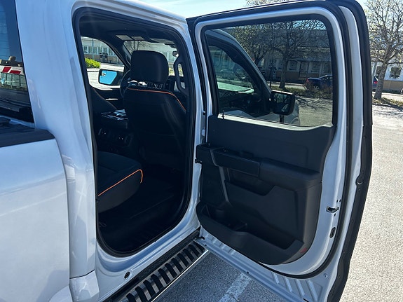 Ford F-150 7 of 19