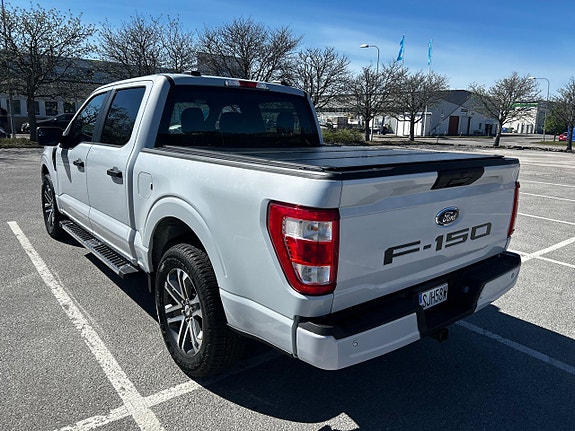 Ford F-150 4 of 5