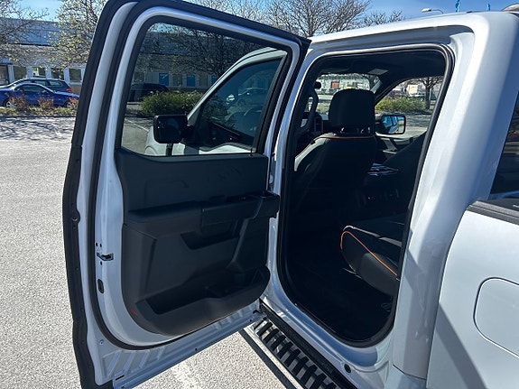 Ford F-150 9 of 19