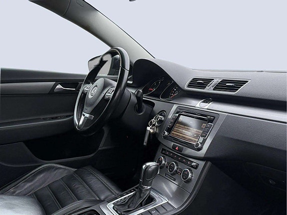 Volkswagen Passat 21 of 21