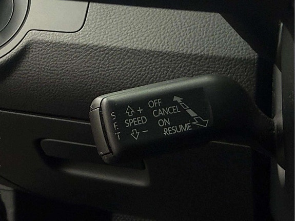 Volkswagen Passat 11 of 21