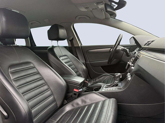 Volkswagen Passat 19 of 21