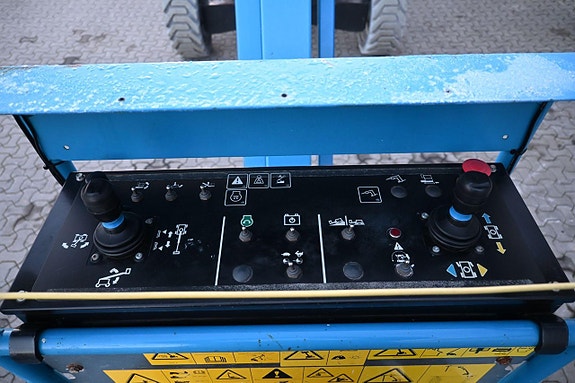 Genie S80J 10 of 30