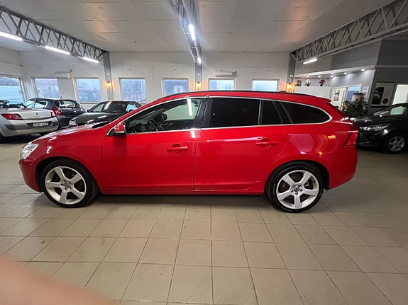Volvo V60 4 of 14