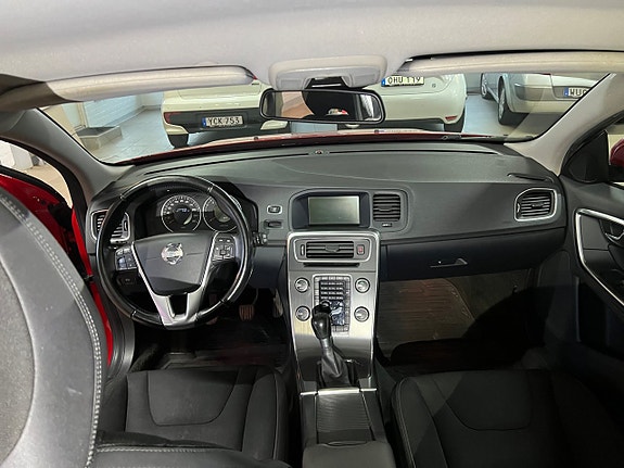 Volvo V60 14 of 14