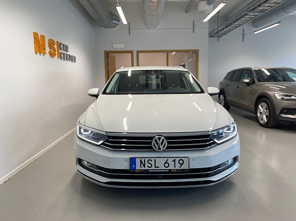 Volkswagen Passat 2 of 5