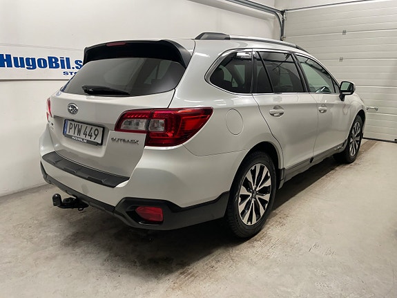 Subaru Outback 2 of 5