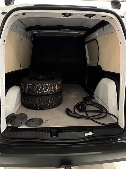 Mercedes-Benz eCitan 10 of 13