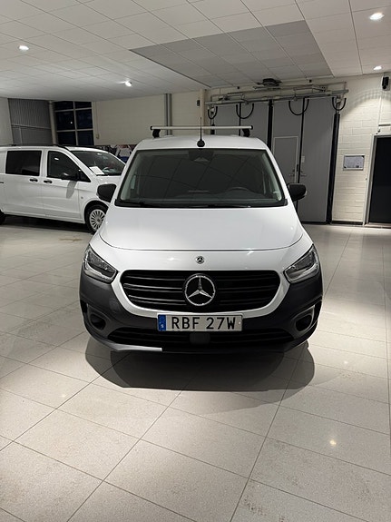 Mercedes-Benz eCitan 2 of 5