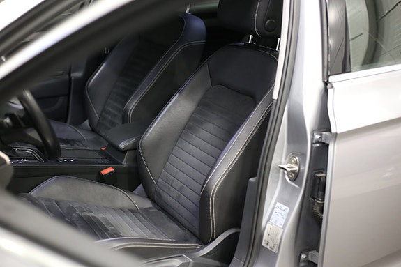 Volkswagen Passat 15 of 25