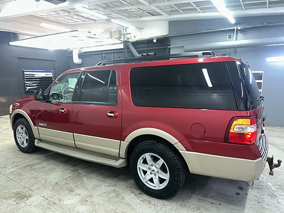 Ford Expedition 4 of 5