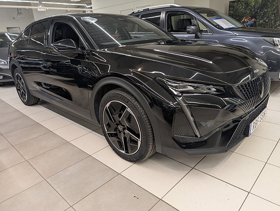 Peugeot 408 2 of 5