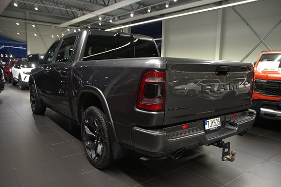 Dodge RAM 1500 7 of 18