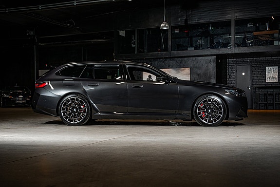 BMW M5 6 of 30