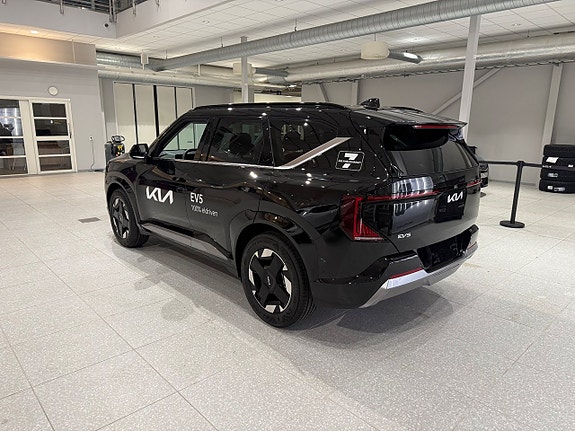 Kia EV5 2 of 13